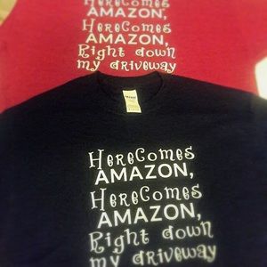 Short sleeve custom shirt in red or black